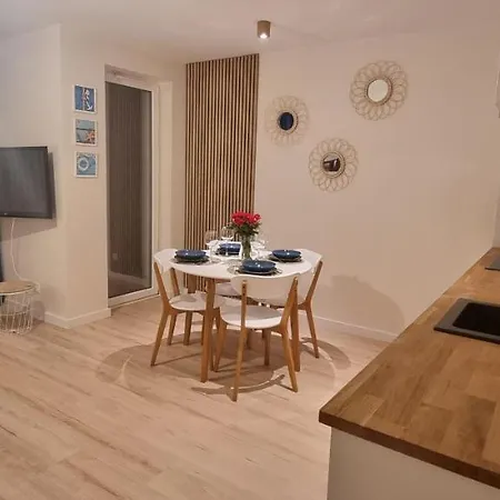 Apartament Osiem Gwiazdek *