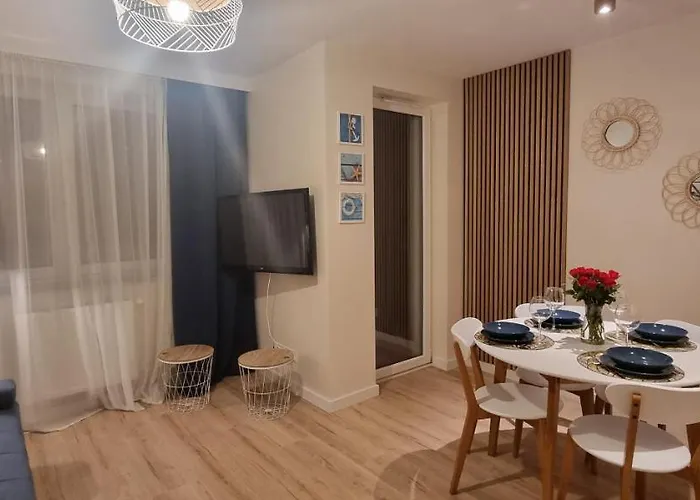 Osiem Gwiazdek * Dziwnówek